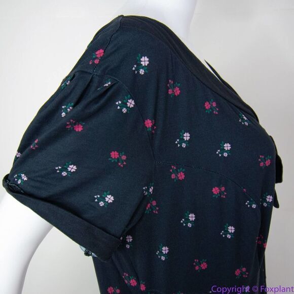 Unique Vintage ‎ Gwynnie Bee black floral print V neck with bow dress, 1X - Picture 7 of 16